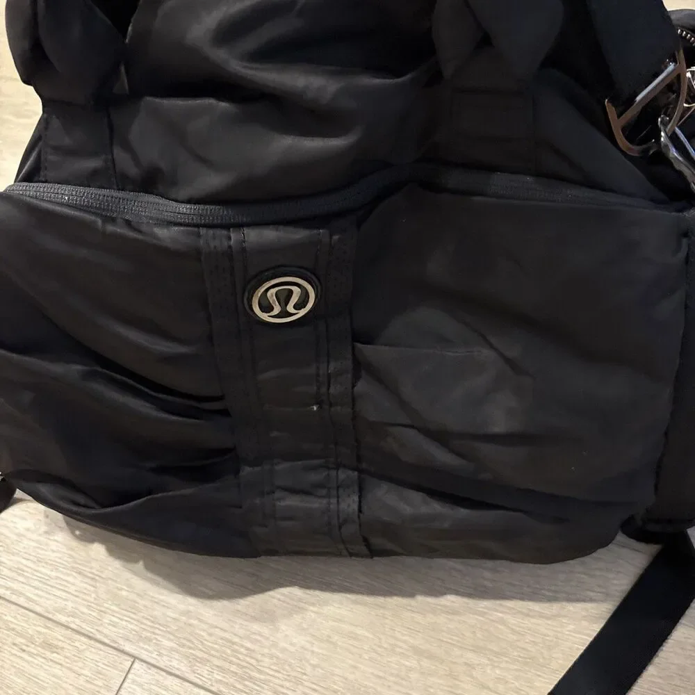 RARE Lululemon Black “Bon Voyage” Large Duffel Bag Yoga Gym Duffle